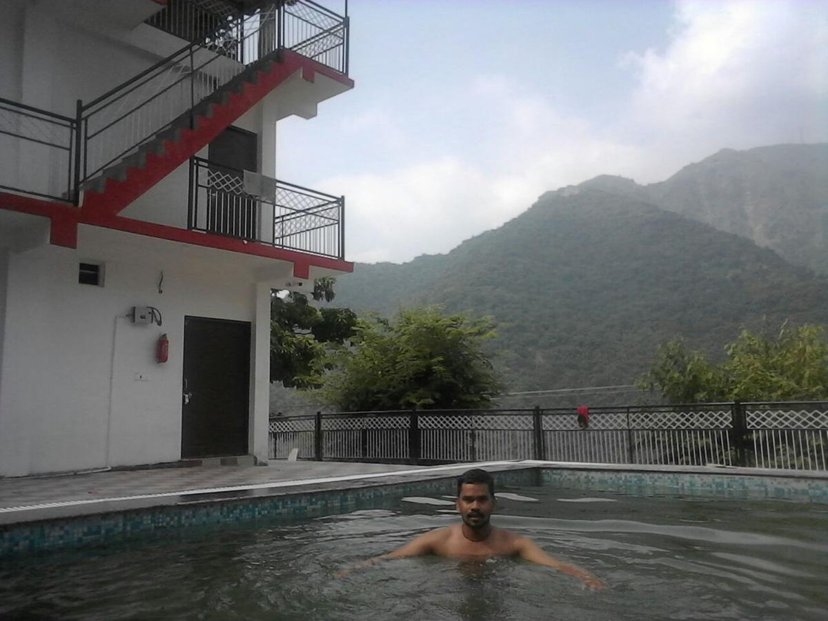 V Resorts Brv Resort Mussoorie Eksteriør billede