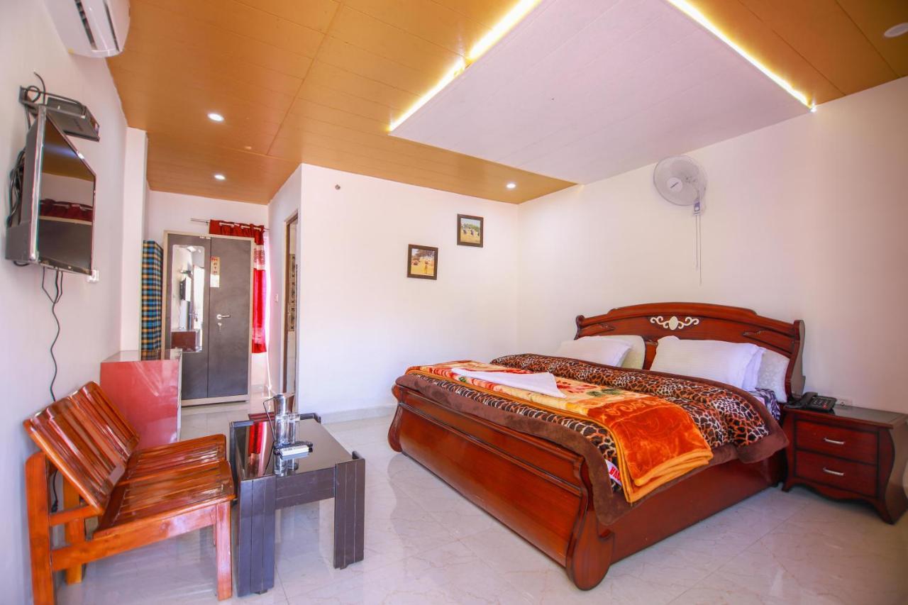 V Resorts Brv Resort Mussoorie Eksteriør billede